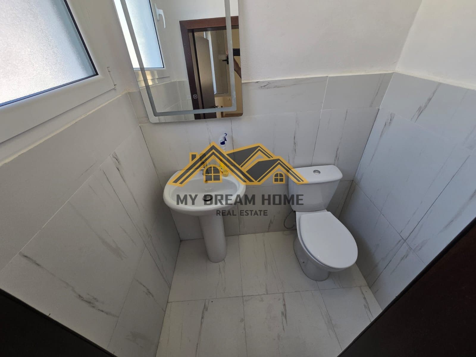Shitet , Shtëpi Private 2-katëshe , Lagjja Re ,Durres 4
