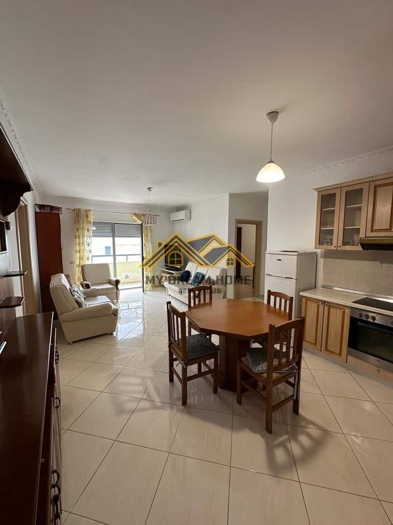 SHITET APARTAMENT 2+1+2 NE QENDER DURRESIT
