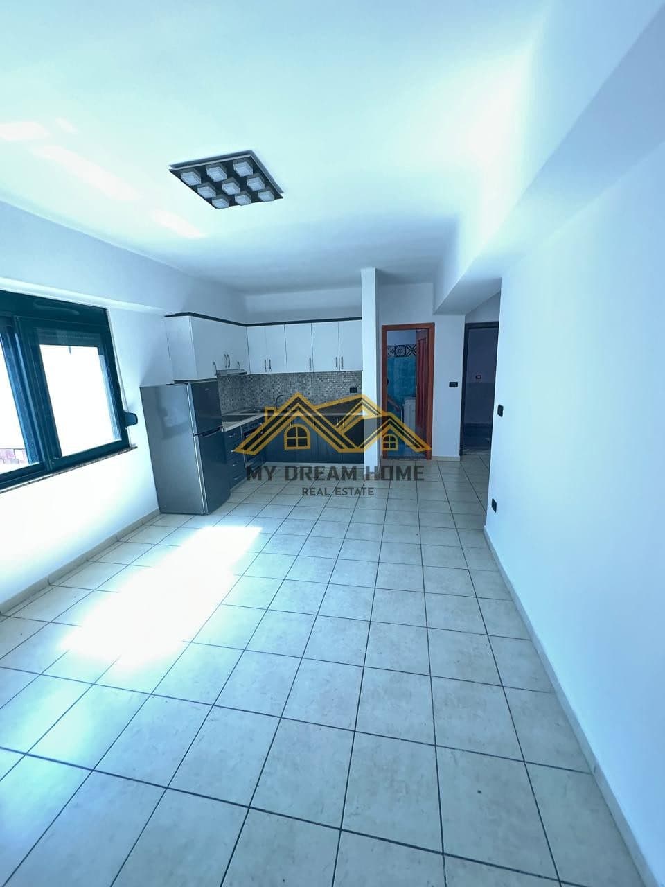 SHITET APARTAMENTI 1+1 QENDER DURRES!