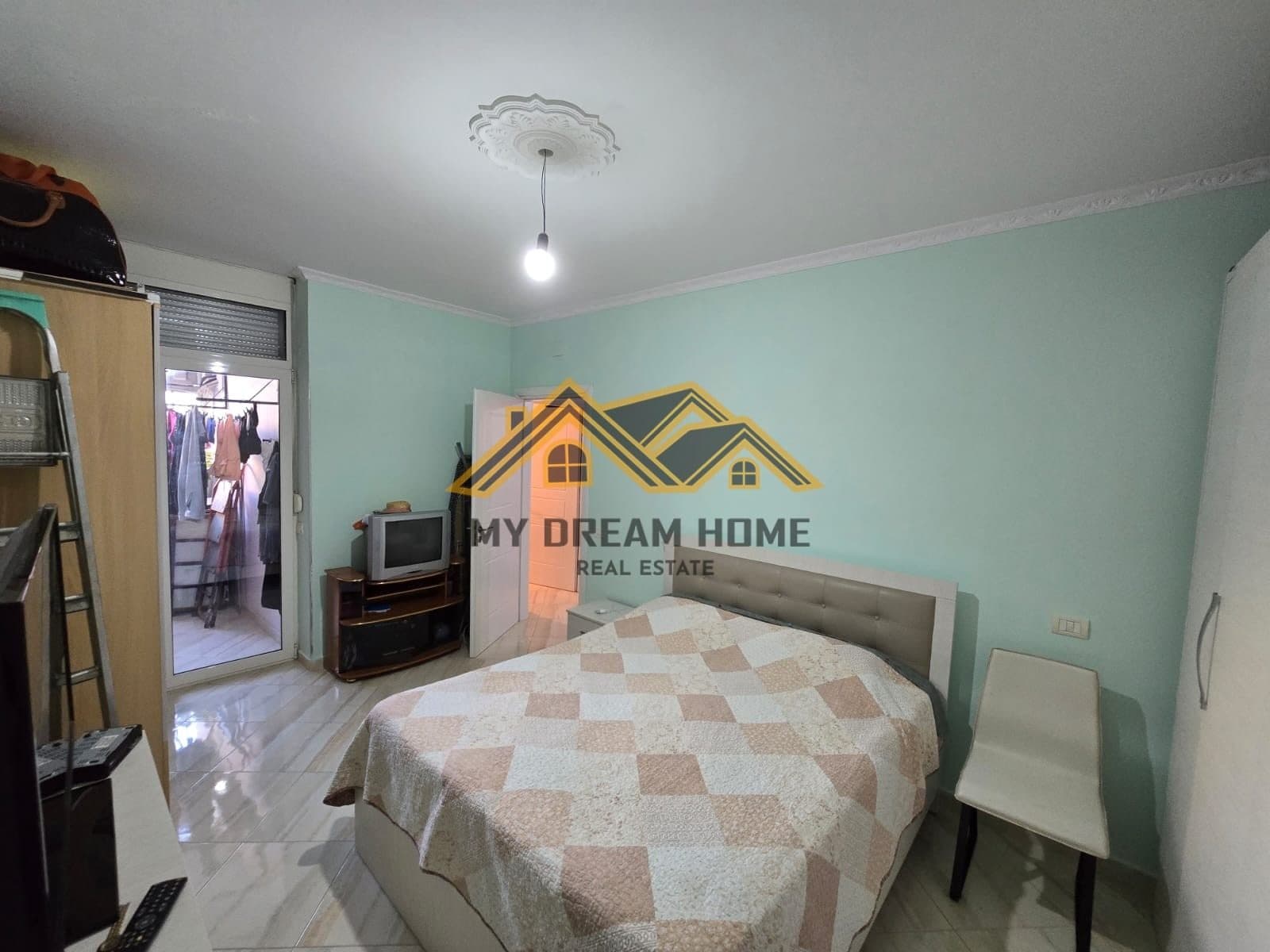SHITET APARTAMENT 2+1 QENDER DURRES 4