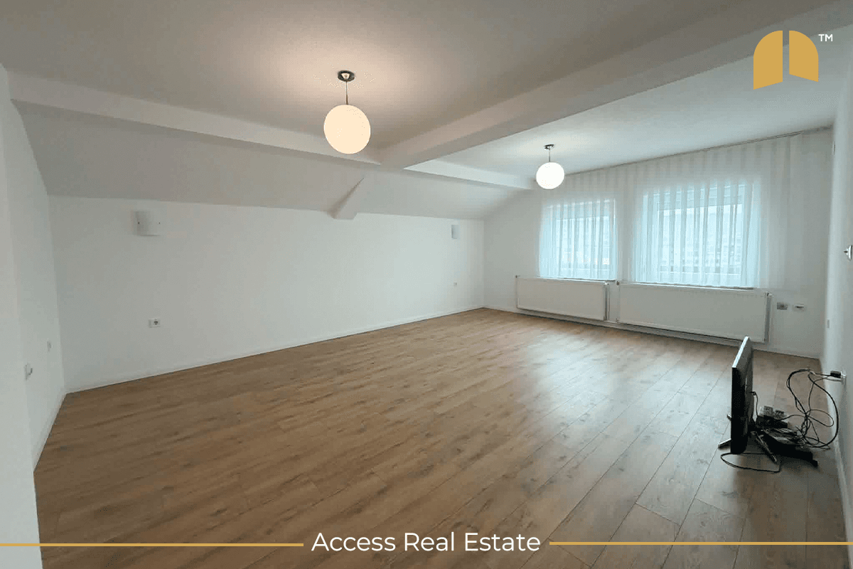 Kat shtëpie me QIRA – 3 dhoma gjumi + garazh – Arbëri