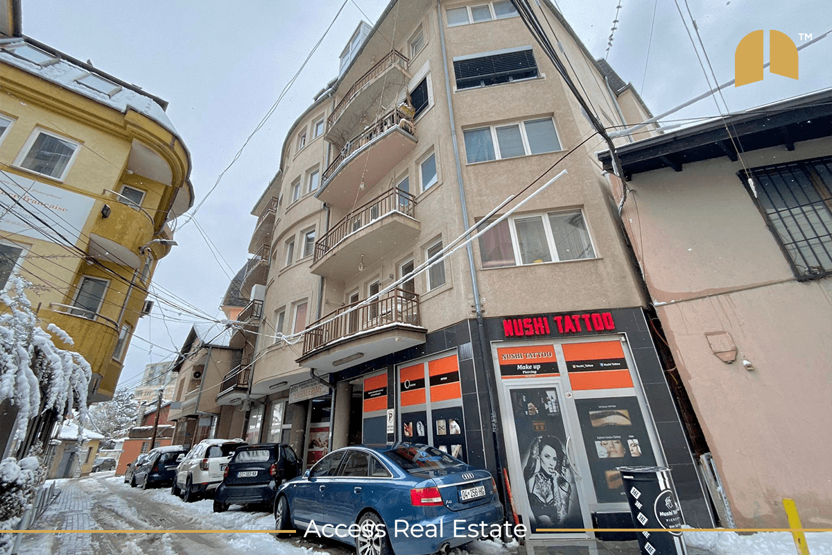 Lokal në SHITJE me FLETË POSEDUESE - te Qafa - 20m²