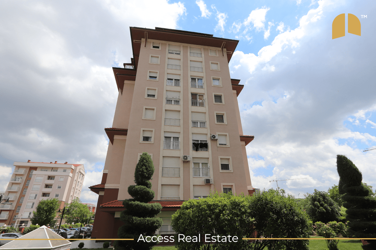 Duplex në SHITJE me FLETË POSEDUESE – 3 dhoma gjumi + garazh – Kalabri