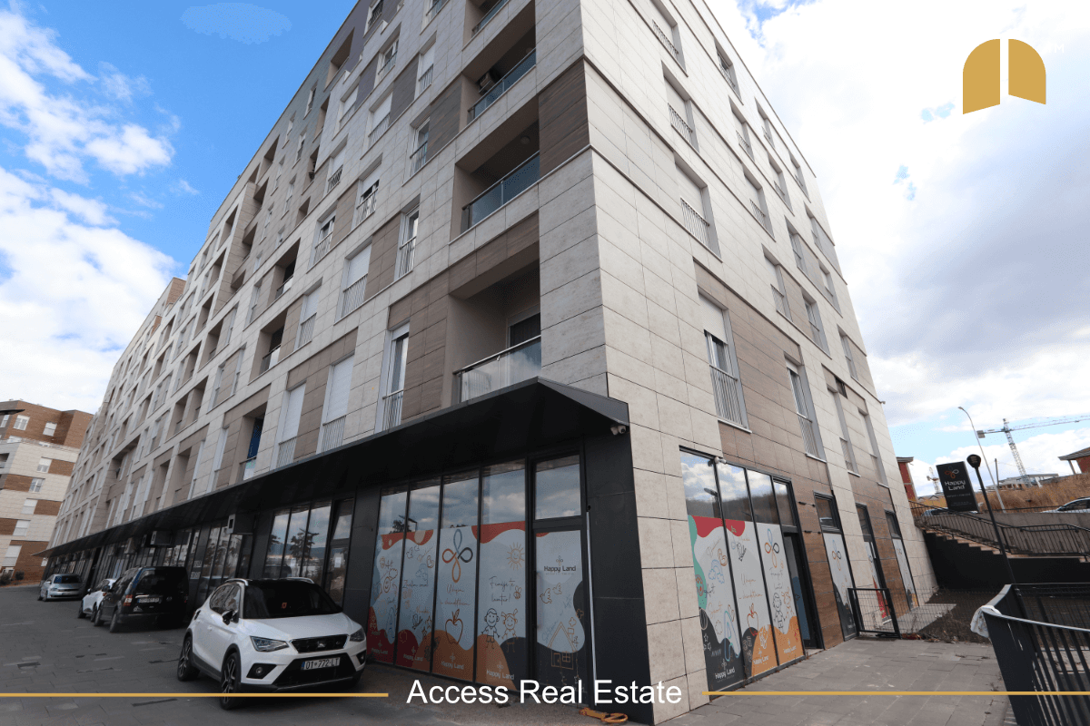 Lokal me QIRA – 150m² – Veternik