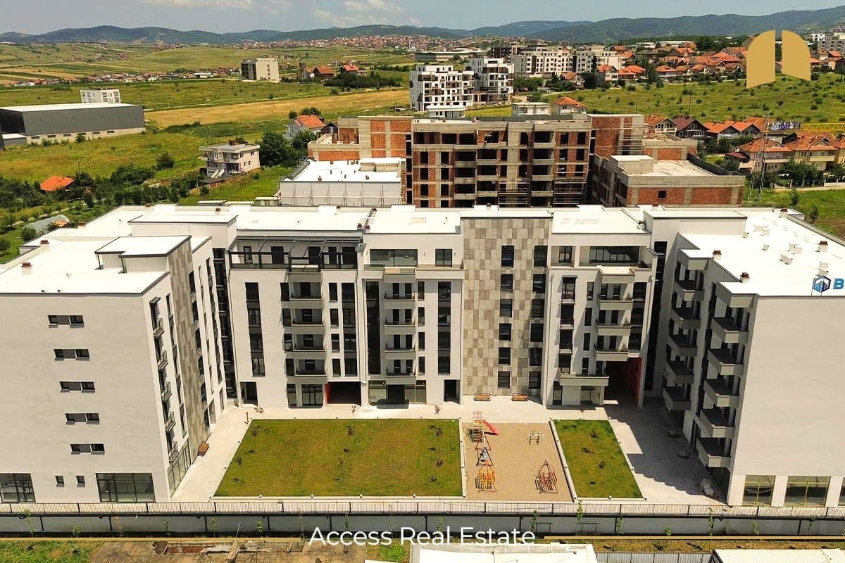 Banesë në SHITJE – 3 dhoma gjumi – Arbëri