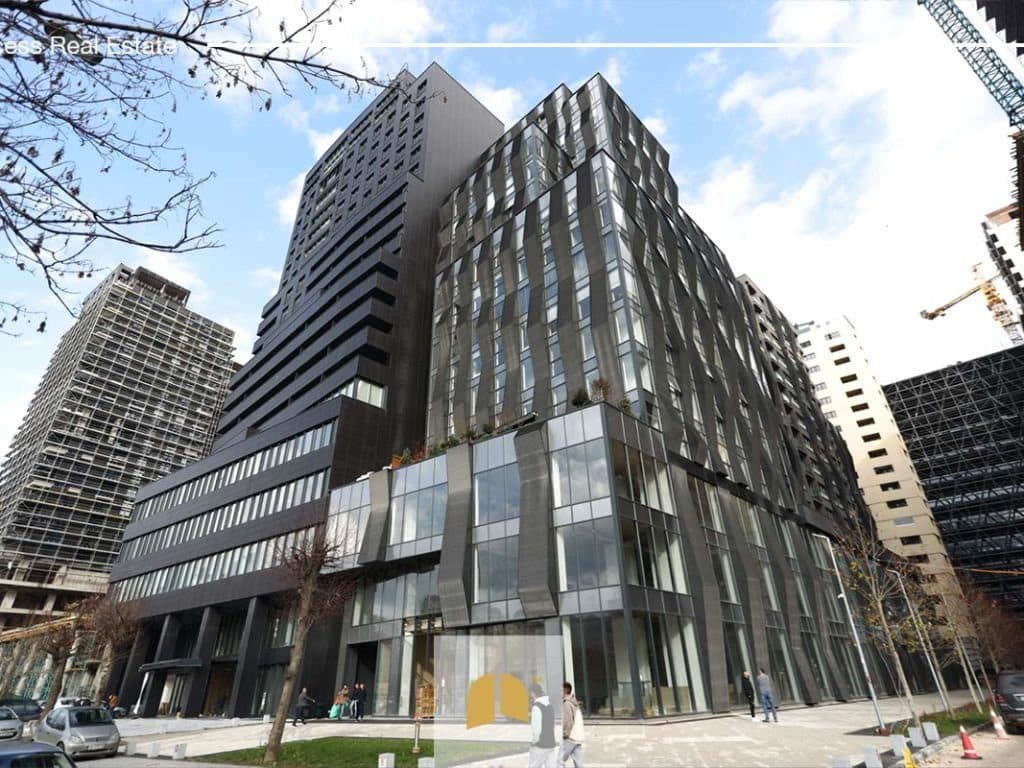 Banesë EKSKLUZIVE 52m² dhe Zyre 100m² me QIRA – Lakrishtë