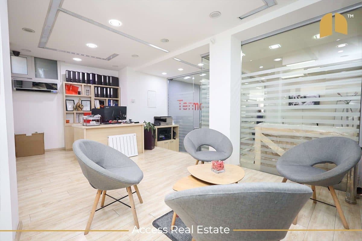 Lokal në SHITJE me FLETË POSEDUESE – Te Qafa – 291m² 2