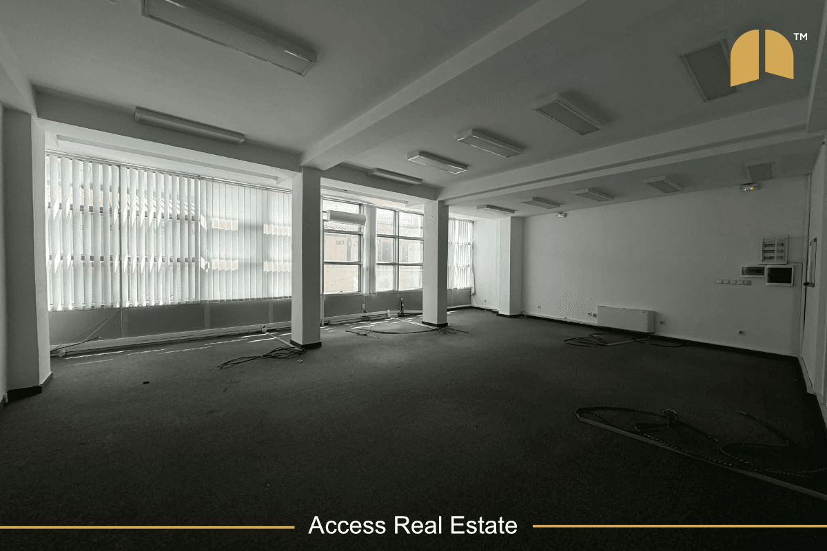 Lokal me QIRA – 1200m² – Te Qafa