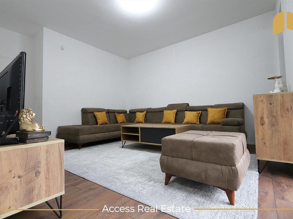 Banesë me QIRA – 2 dhoma gjumi + garazh – Arbëri 2