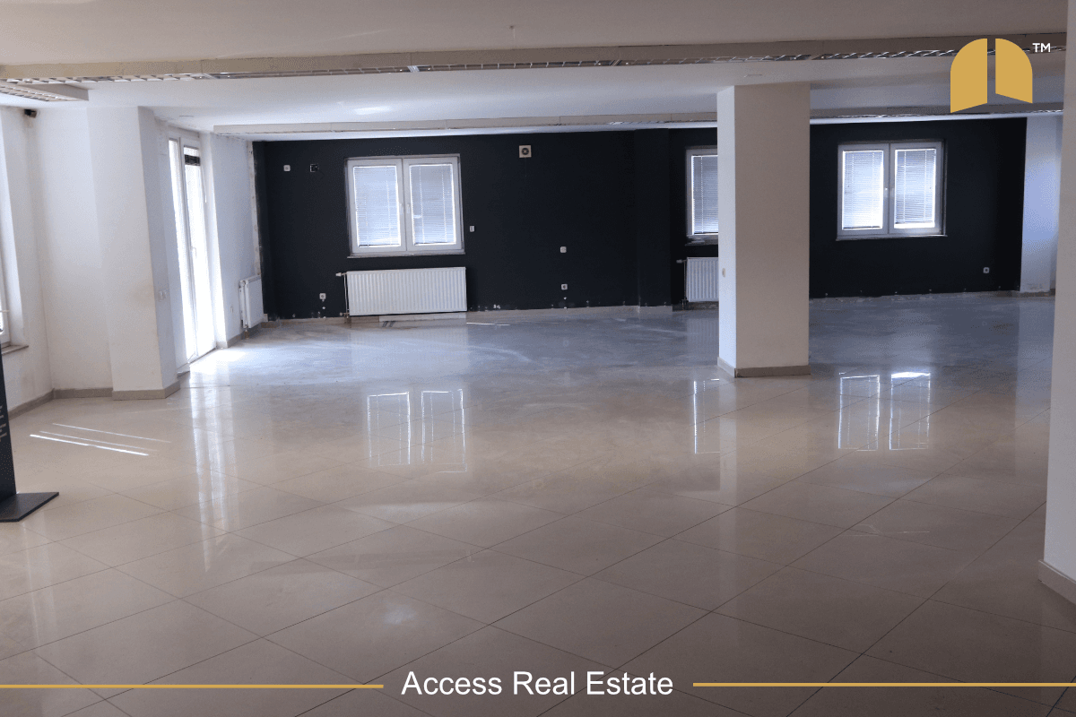 Lokal me QIRA – Parku i Qytetit – 210m² 2