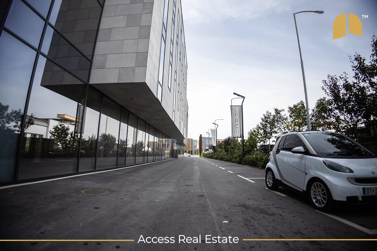 Objekt afarist me QIRA – Magjistralja Prishtinë-Ferizaj – 1720m² + 860m² terasë 4