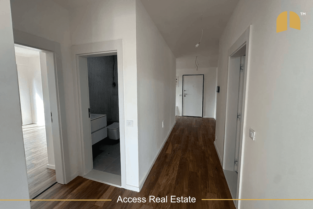 Banesë/Zyre me QIRA – 4 hapësira pune + garazh – Lakrishtë