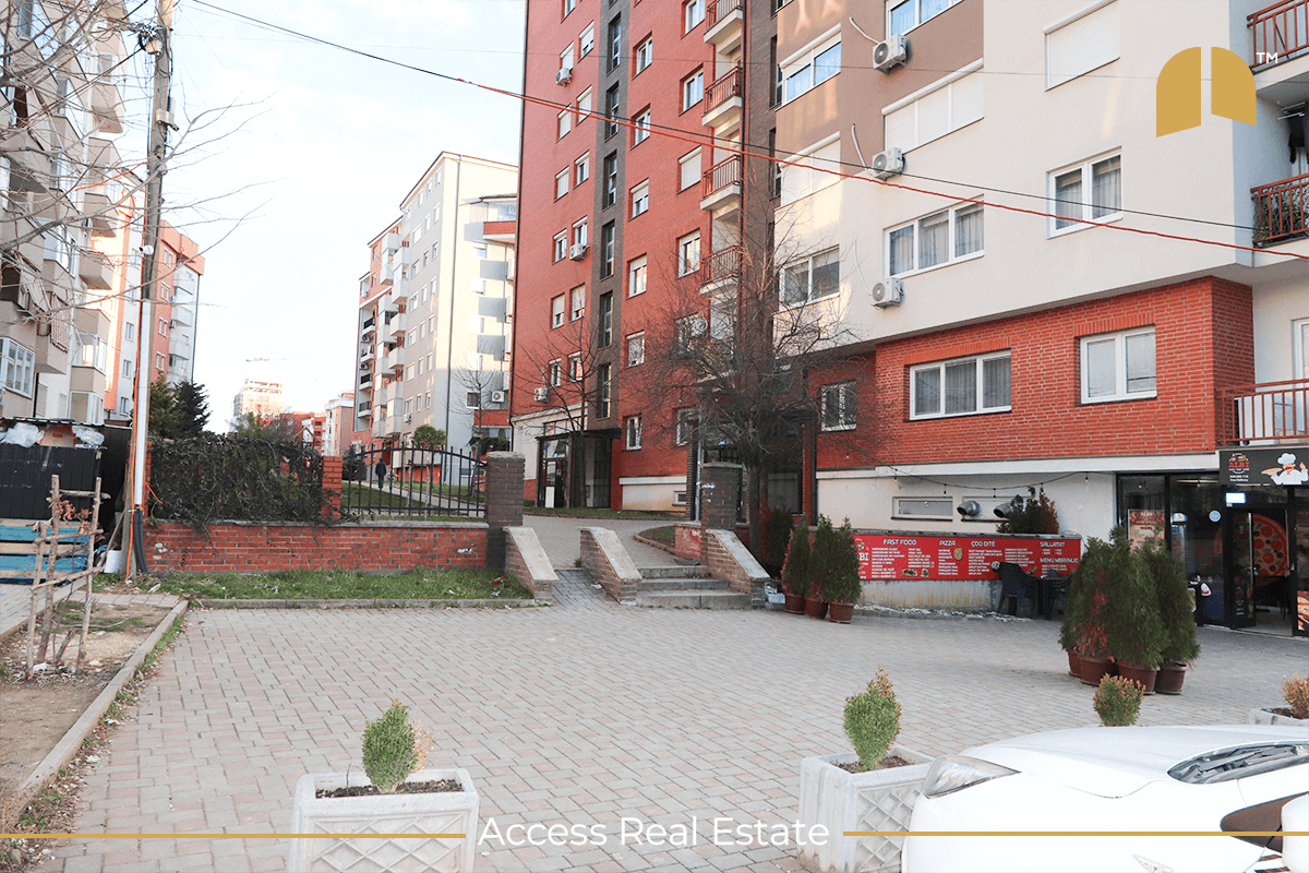 Lokal me QIRA – 75 m² – Mati 1