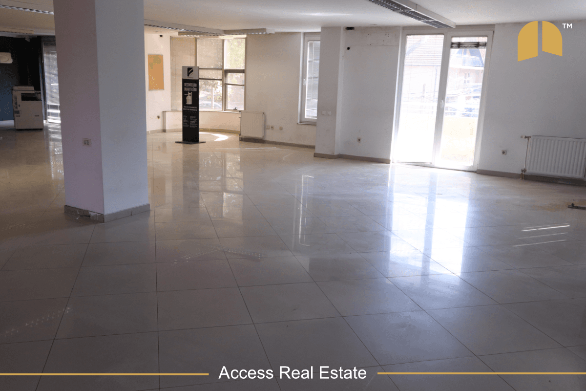Lokal me QIRA – Parku i Qytetit – 210m² 3