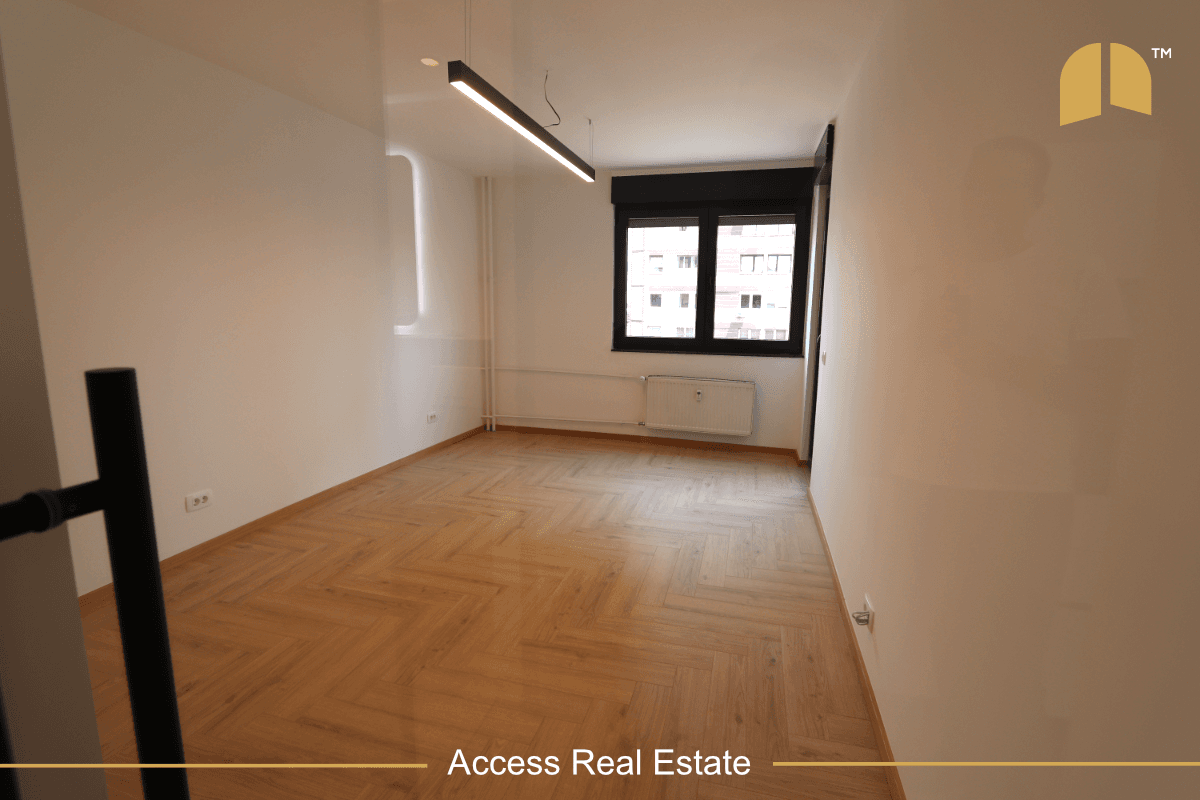 Zyre me QIRA – 3 Hapësira pune + garazh – Te Qafa