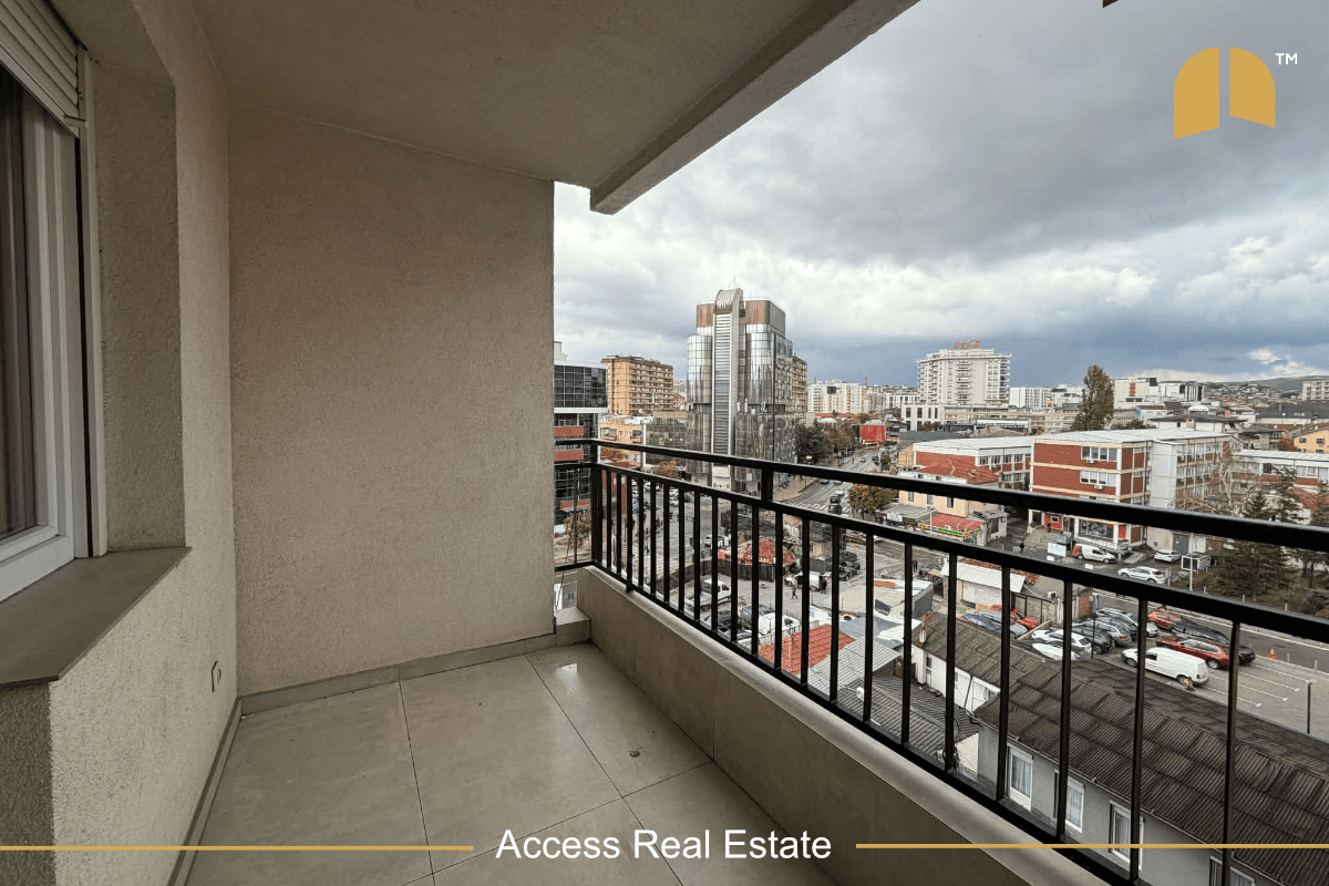 Zyre me QIRA – 3 hapësira pune – Qendër