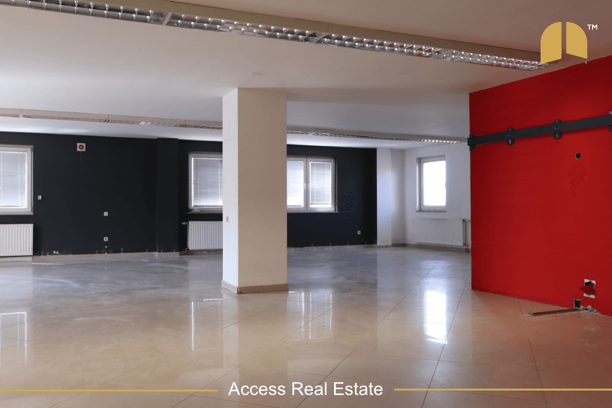 Lokal me QIRA – Parku i Qytetit – 210m²
