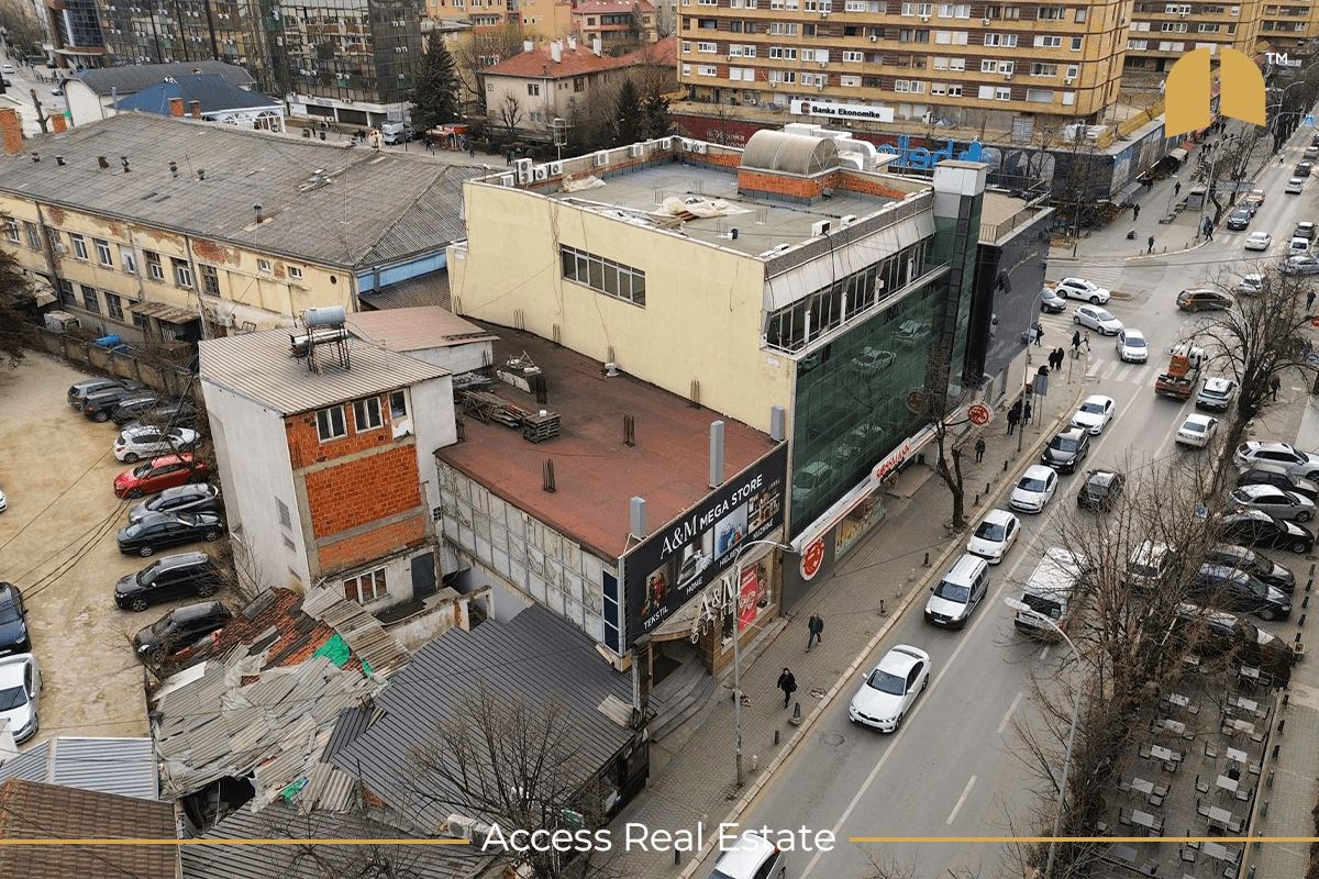 Objekt afarist në SHITJE – 670m² – Te Qafa