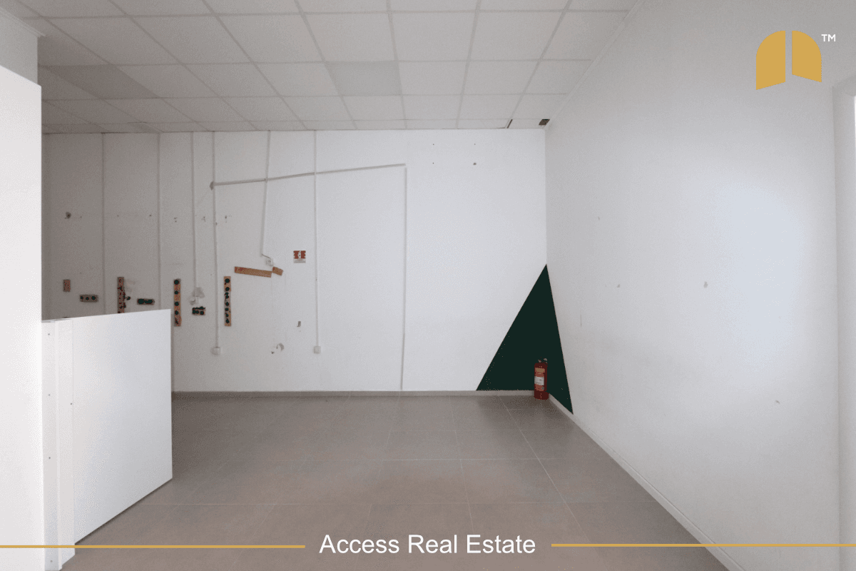 Lokal me QIRA – 150m² – Veternik 3