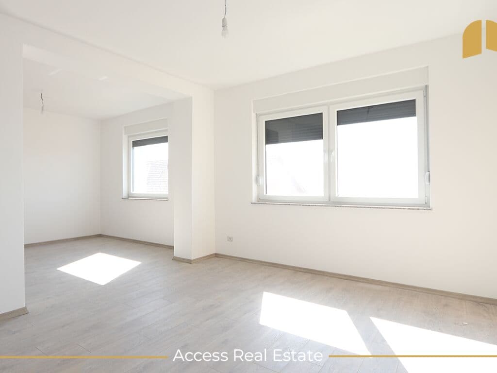Banesë/Zyre me QIRA – 4 hapësira pune + garazh dhe depo – Mati 1
