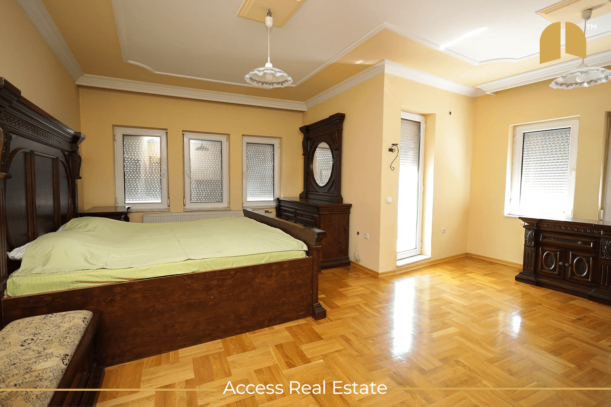 Banesë me QIRA – 5 dhoma gjumi – Qendër 3