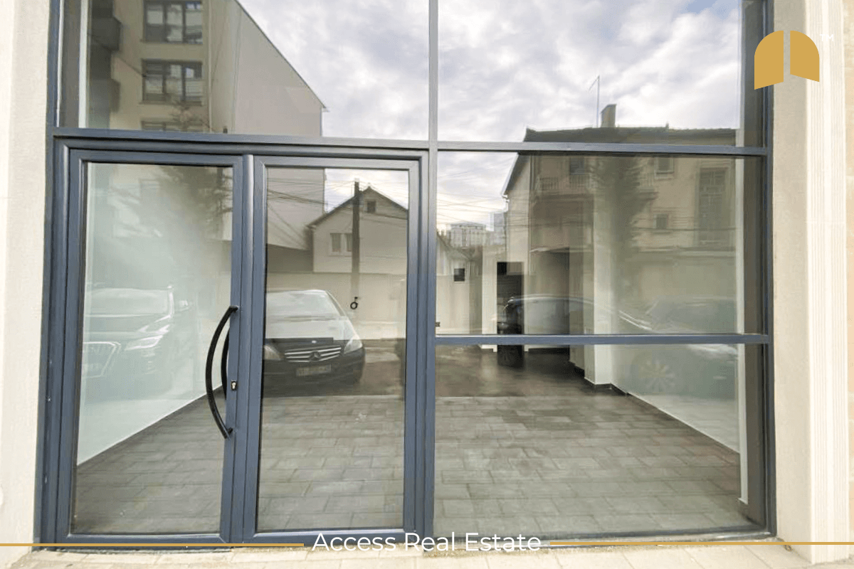 Lokal me QIRA – 118m² – Tophane 1