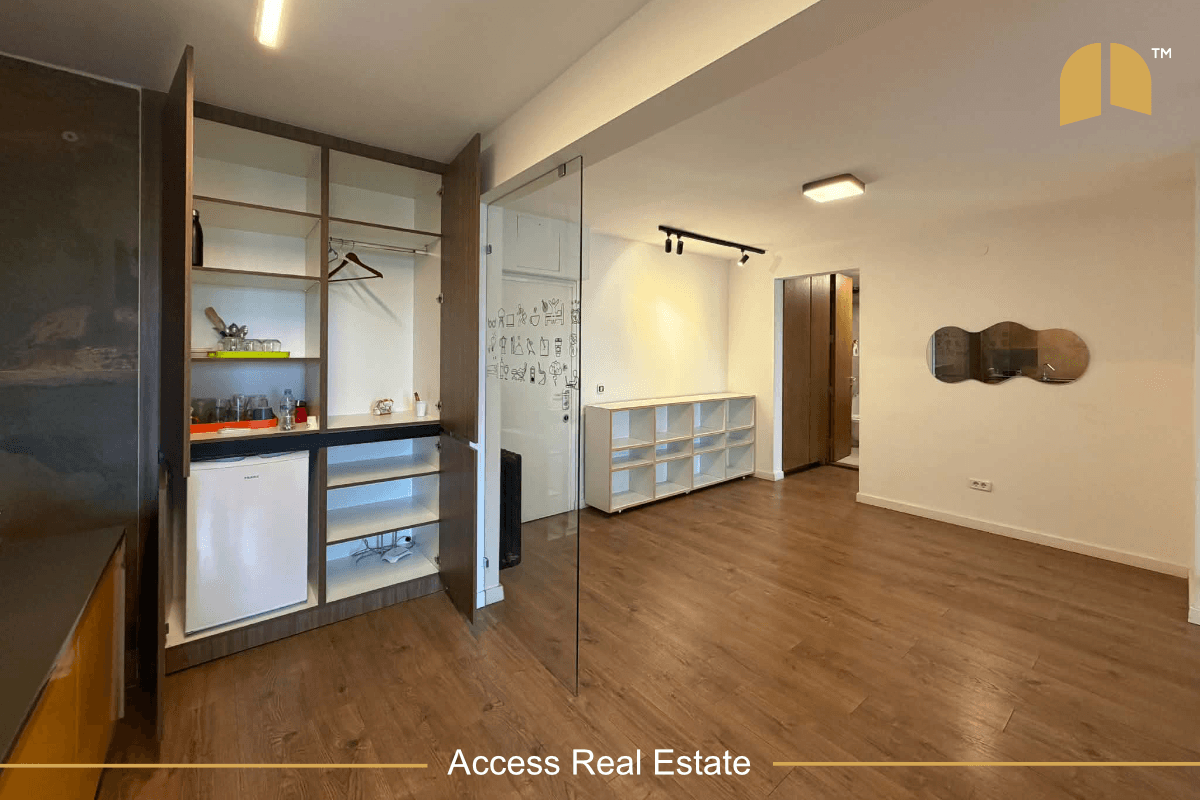 Zyre me QIRA – 3 hapësira pune – Qendër 3