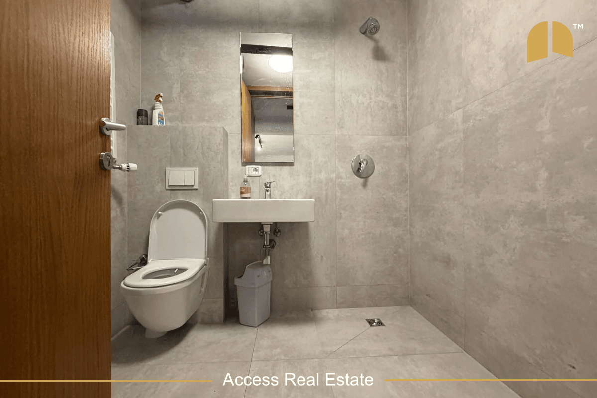 Zyre me QIRA – 3 hapësira pune – Qendër