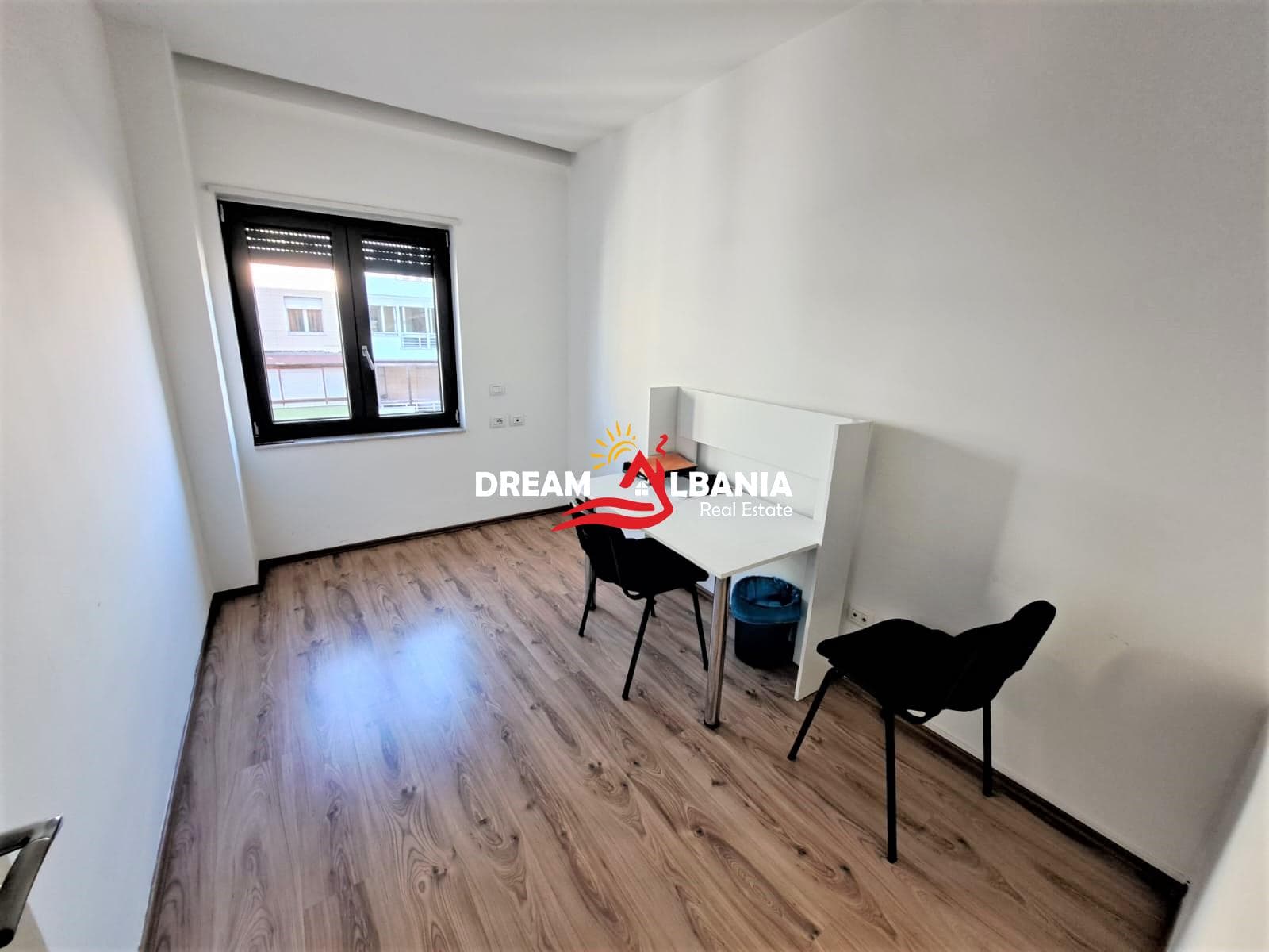 Zyre me qera tek Zogu i Zi tek Ring Center ne Tirane (ID 4261493) 3