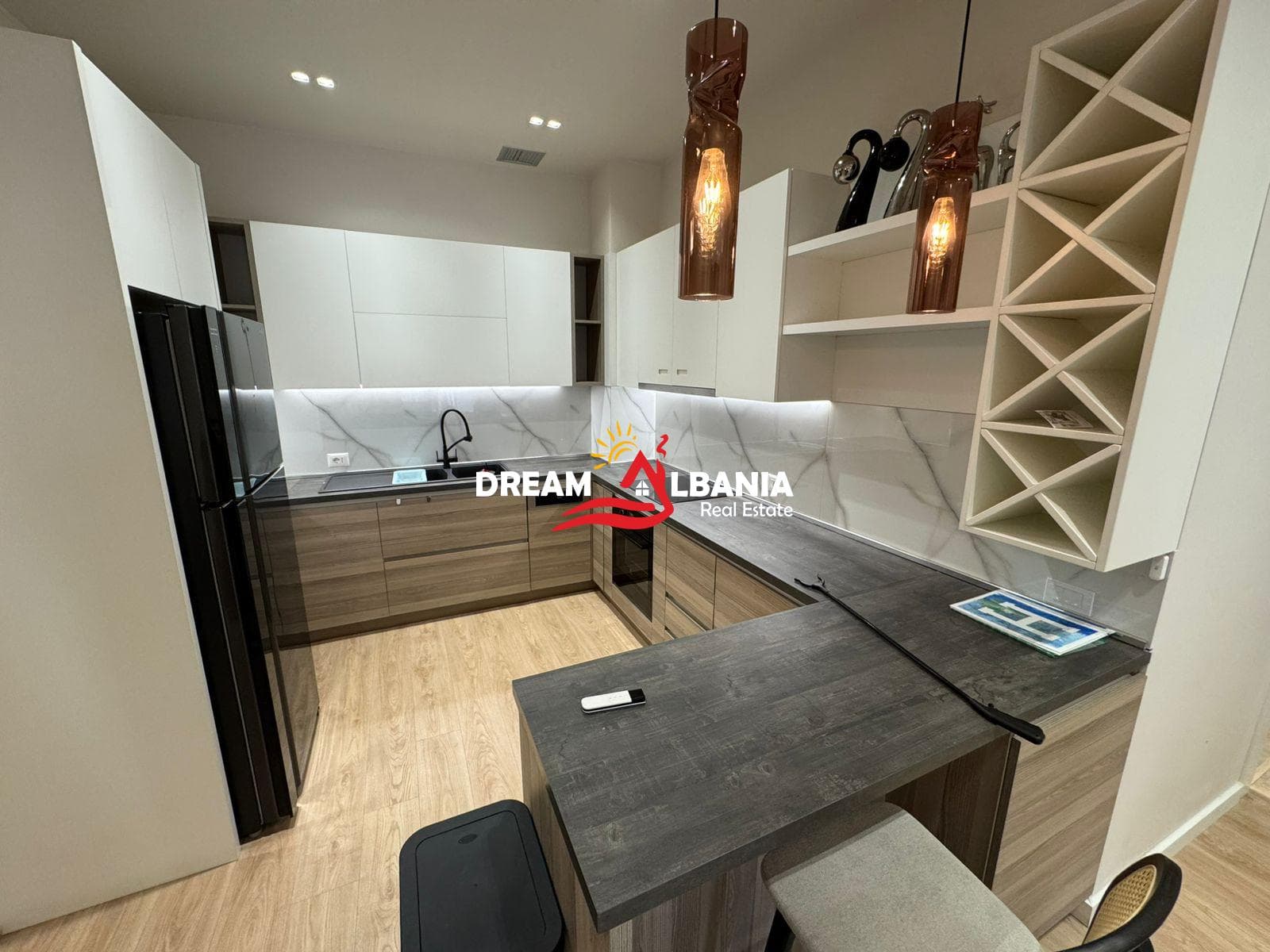 Apartament 3+1+2 per shitje, tek Liqeni Thate, prane Rr Peti (ID 4131460)