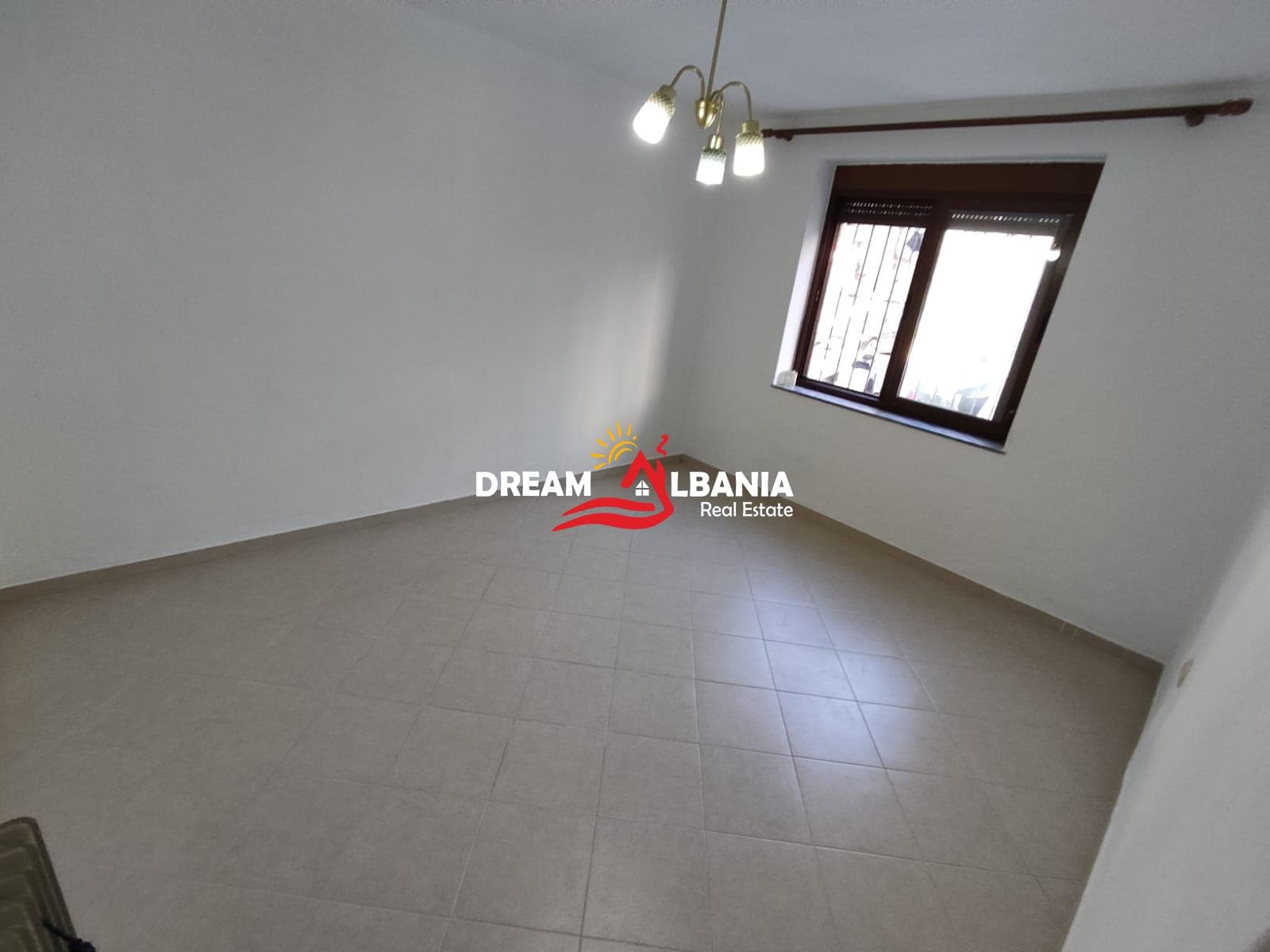 Jepet Ambient Biznesi ne zonen e 21 Dhjetorit prane Bar Gravity ( ID 42611408 ) 2