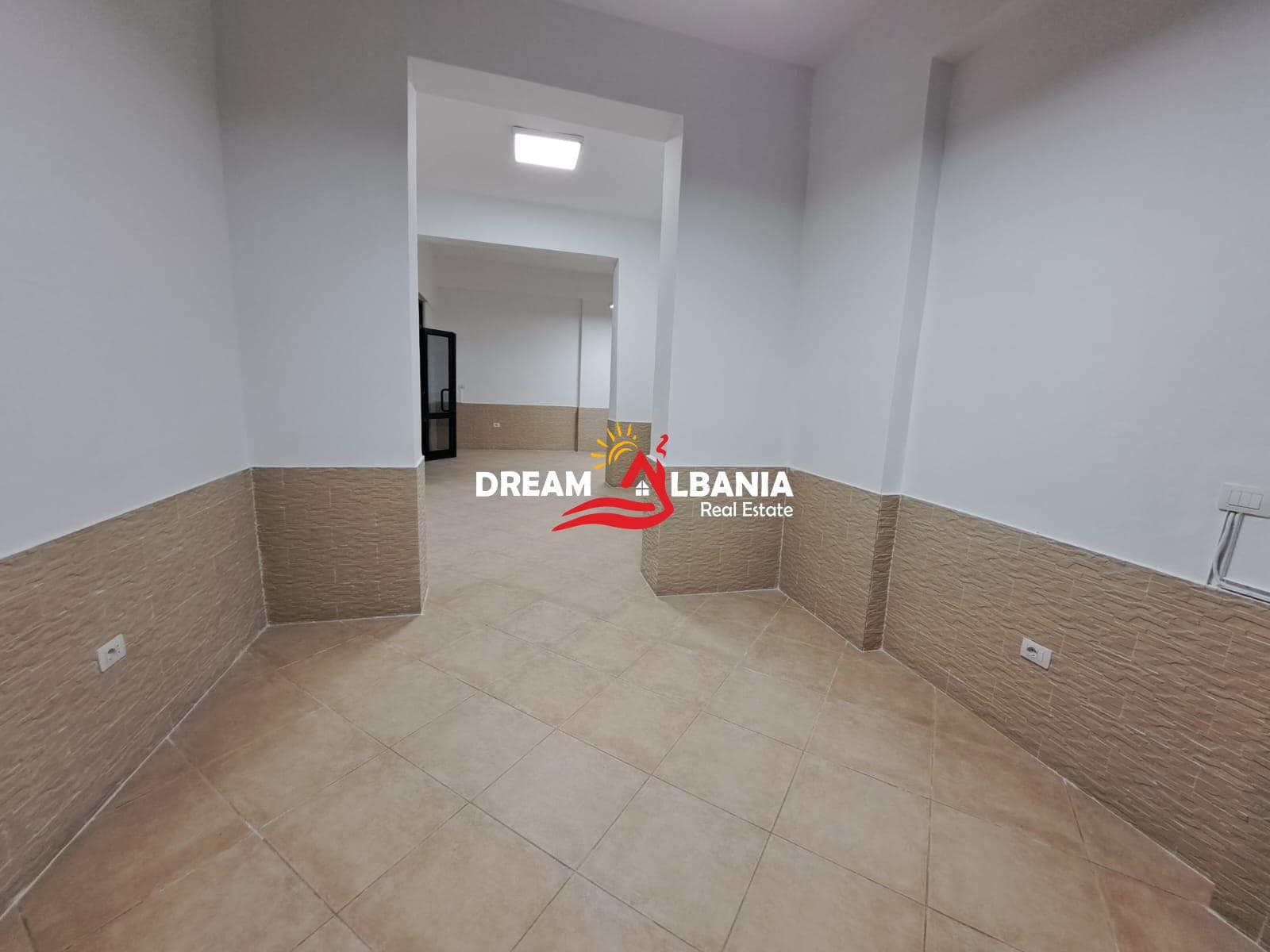 Dyqan ne shitje ne Don Bosko ne afersi te Viva Market ne Tirane (ID 4171395) 2