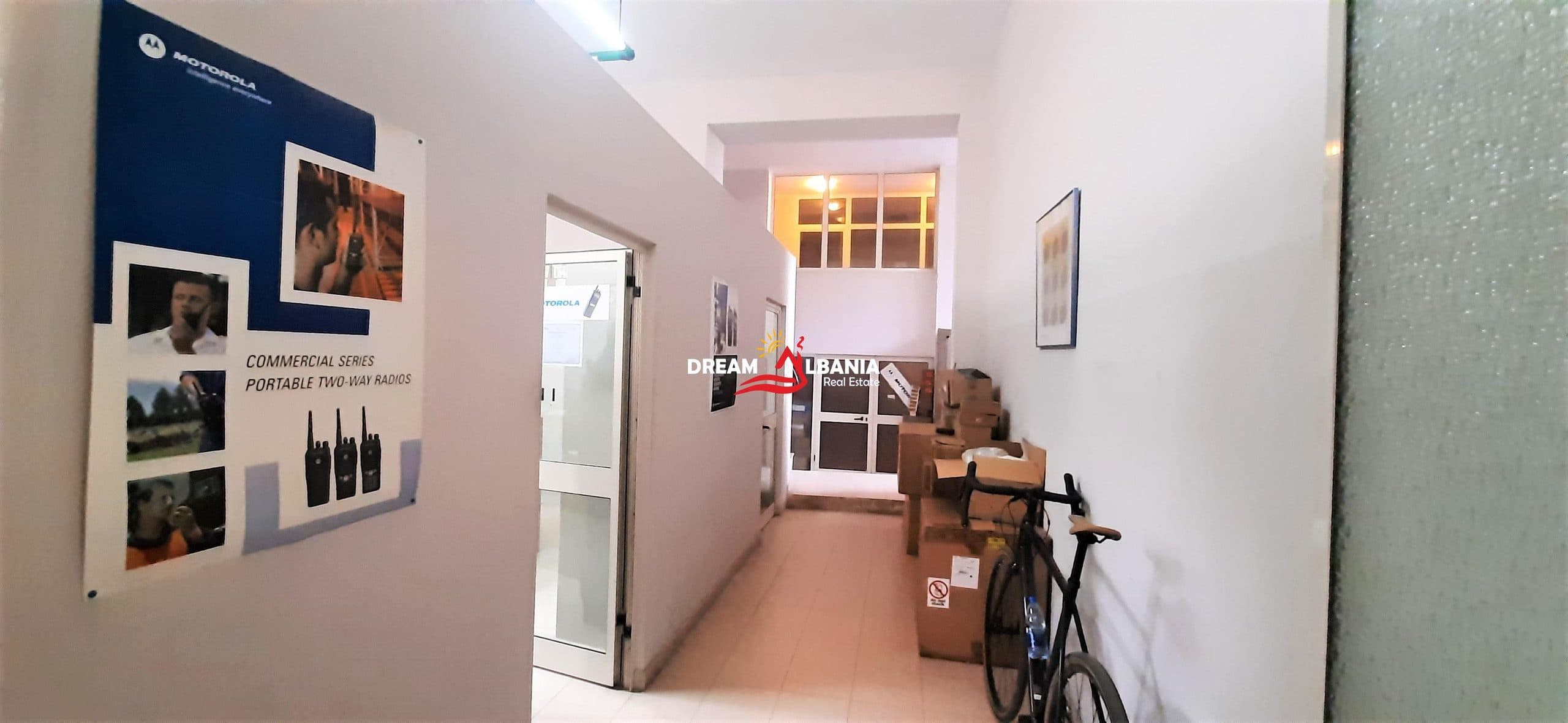 Dyqan/njesi dupleks ne shitje ne rrugen Mine Peza prane Rajonit nr. 3 ne Tirane (ID 4171324) 4