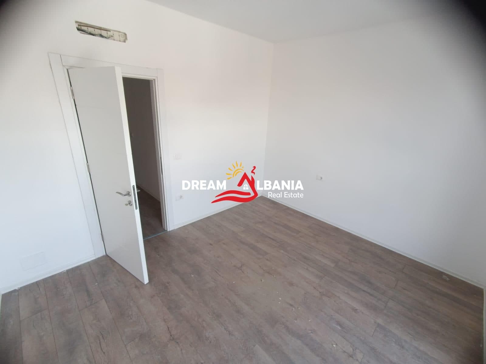 Apartament 2+1+2+ Post Parkimi me Qera ne Rrugen Jordan Misja, tek bulevardi i ri ne Tirane (ID 42215630) 3