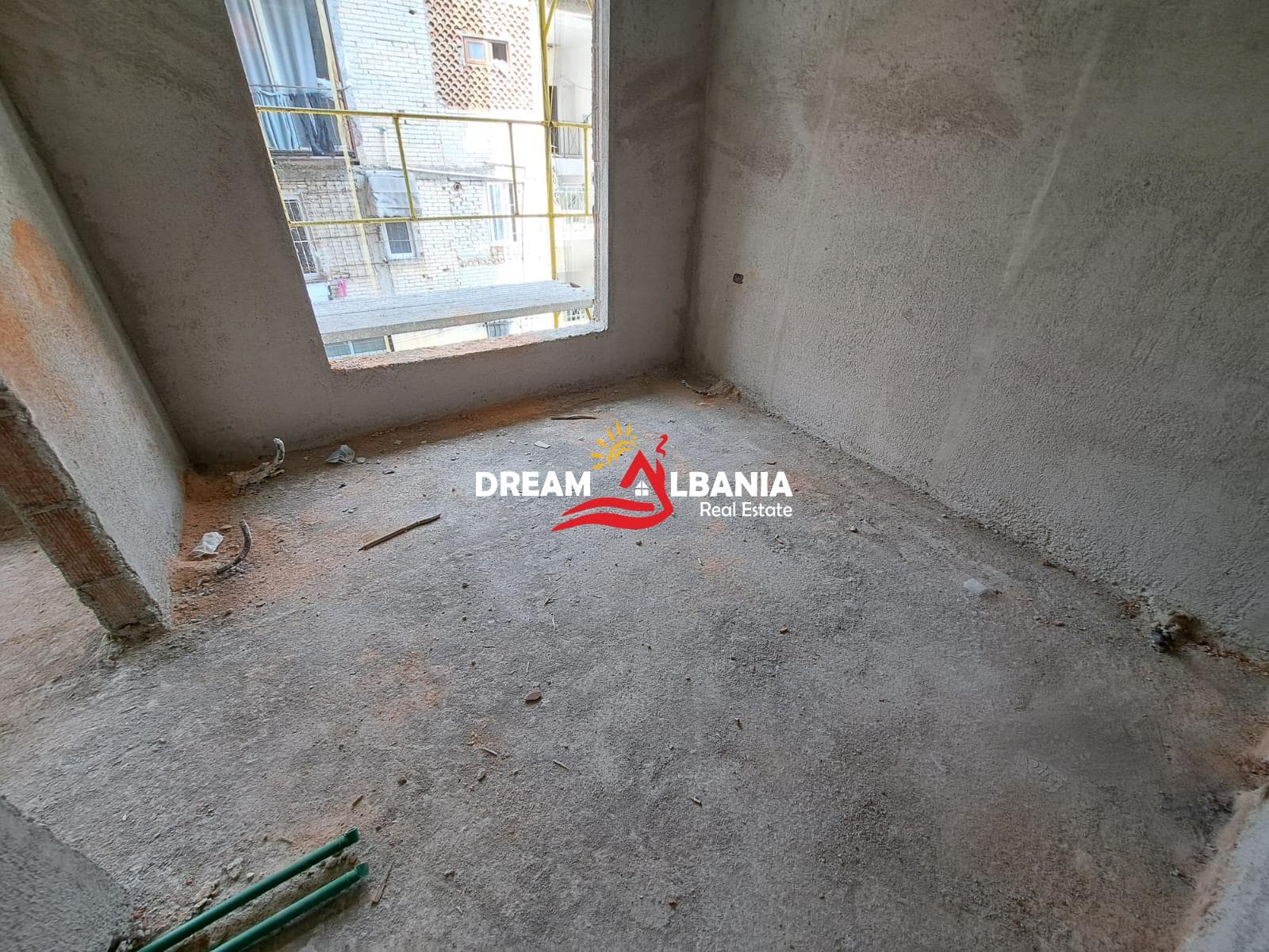 Apartament 3+1 ne shitje tek Komuna e Parisit prane rreth rrotullimit ne Tirane (ID 4131253) 4