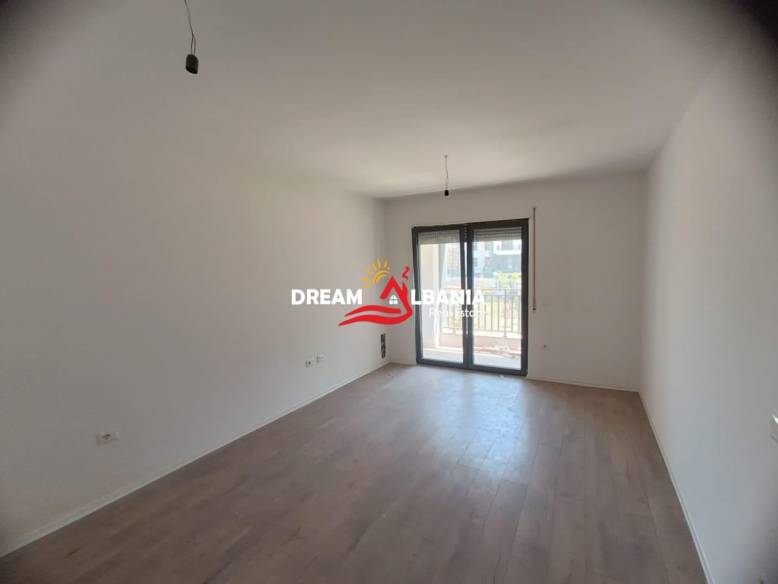 Apartament 2+1+2+ Post Parkimi me Qera ne Rrugen Jordan Misja, tek bulevardi i ri ne Tirane (ID 42215630)