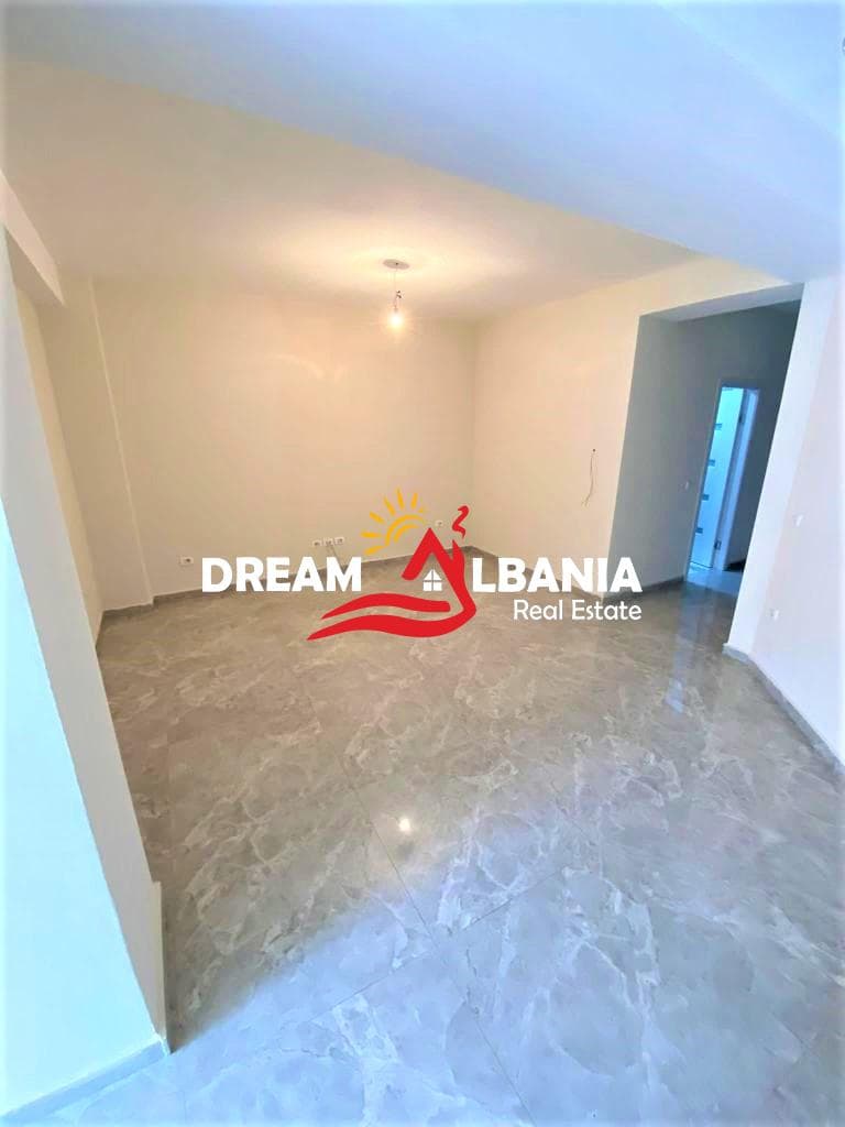 Zyre/Ambient Biznesi me Qera ne Qender prane Postes Qendrore ne Tirane (ID 4261853)