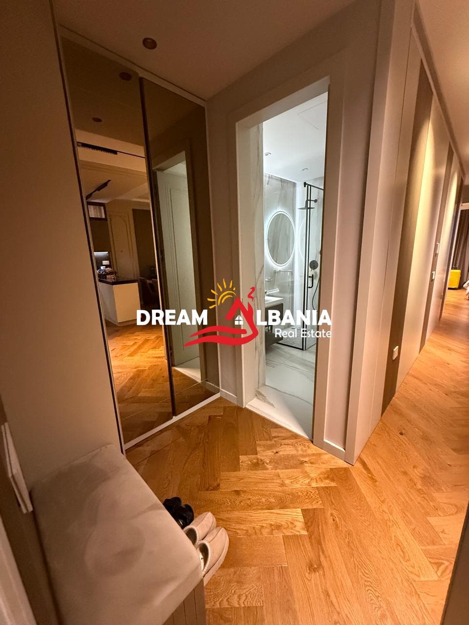 Apartament me qera 2+1+2 tualete tek Komuna e Parisit KIKA 2, Tirane (ID 42215478). 2