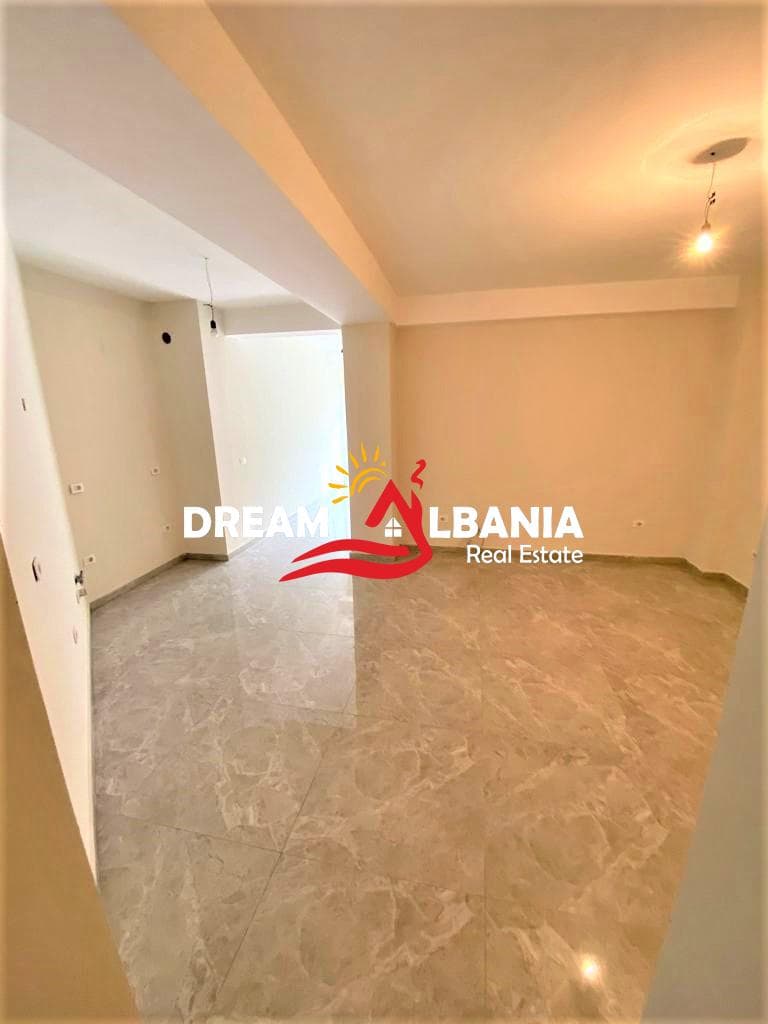 Zyre/Ambient Biznesi me Qera ne Qender prane Postes Qendrore ne Tirane (ID 4261853) 2