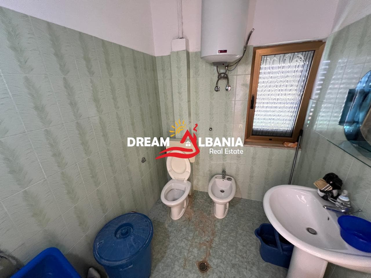 Ekskluzive!! Super mundesi investimi! Godine 5-kateshe(Hotel) ne shitje ne Bregdetin e Himares ne Qeparo (ID 4151162)