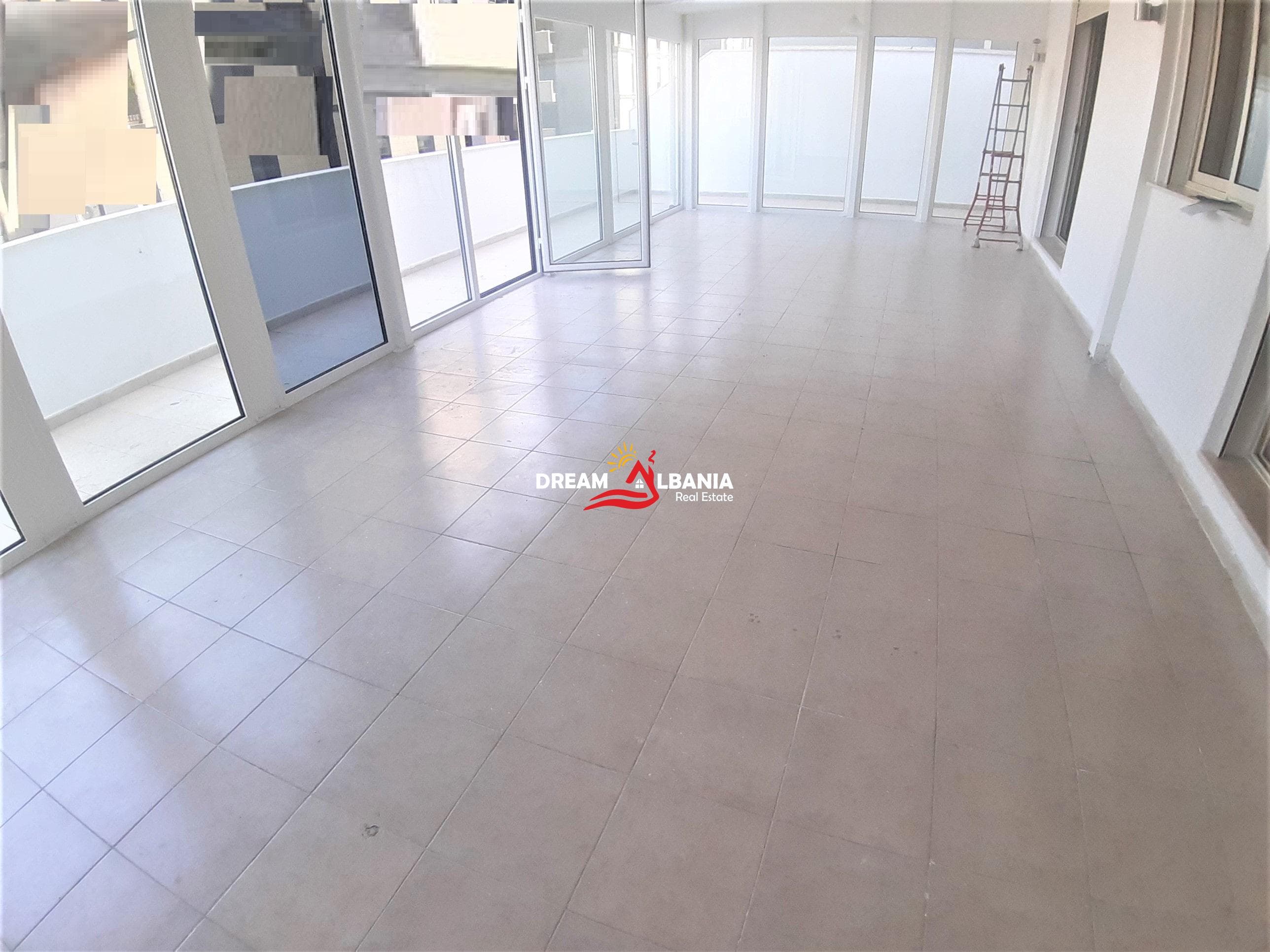 Apartament 3+1 i pershtatshem edhe per zyre ne shitje tek kompleksi Panorama prane Shkolles Harry Fultz ne Tirane (ID 4131165)