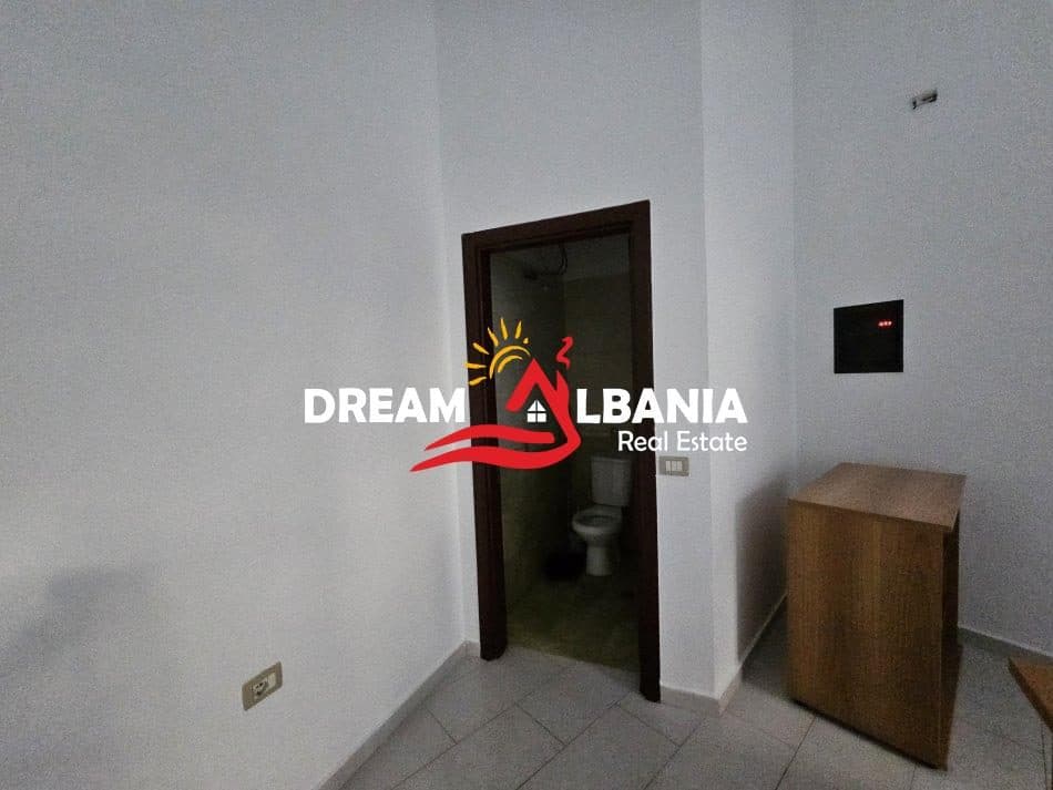 Ambient biznesi per shitje prane rruges Mine Peza (ID 4171564) 4