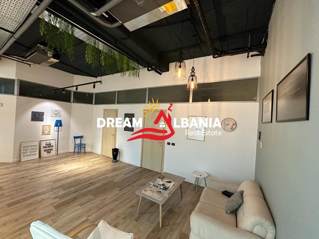 Jepet me Qira Zyrë– Bllok, sipër Doctor Hospital (ID 42611563) 4