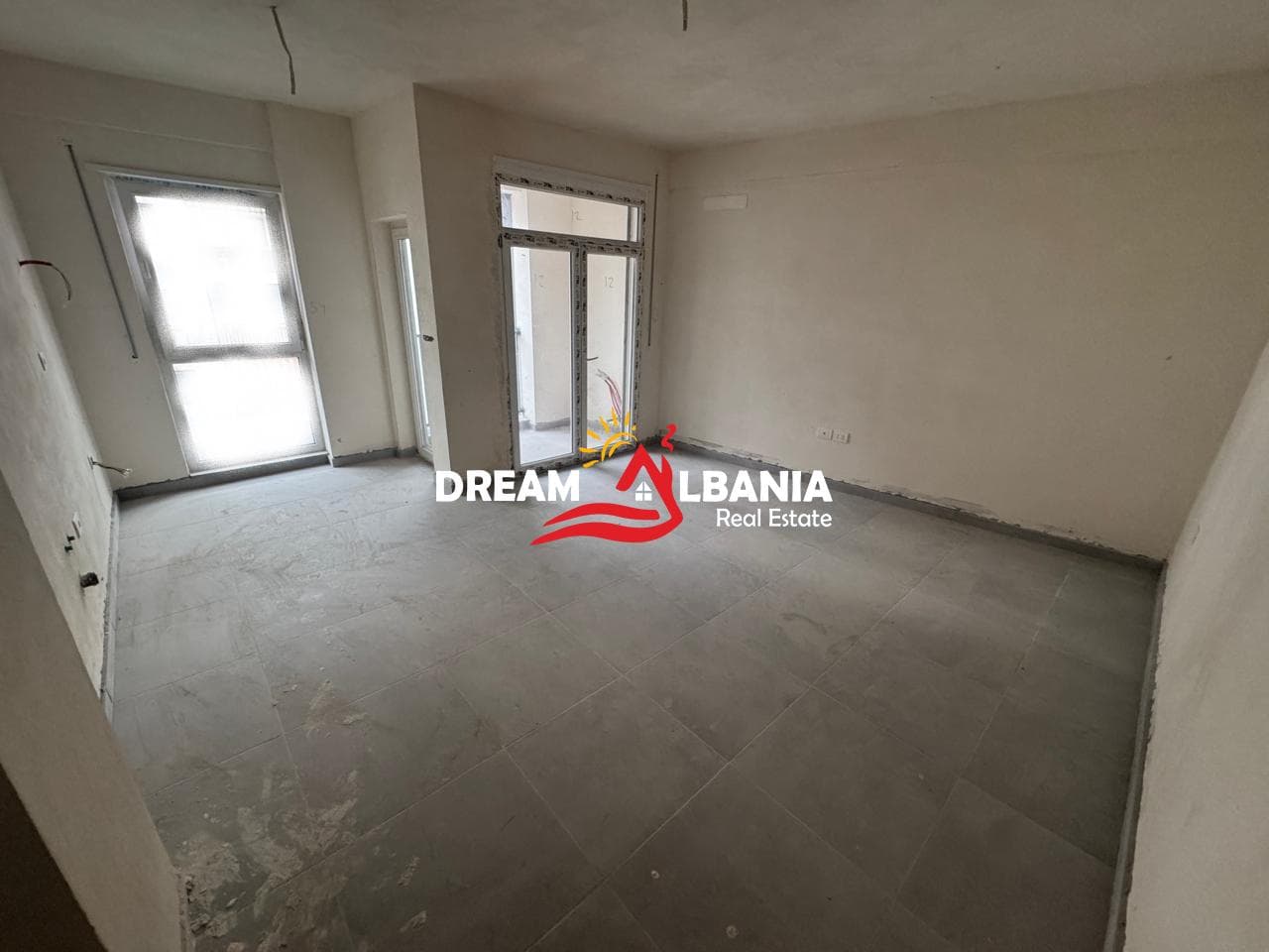 Apartamente 2+1 ne shitje ne Rruga 5 Maji afer Concordit ne Tirane (ID 41212172 )