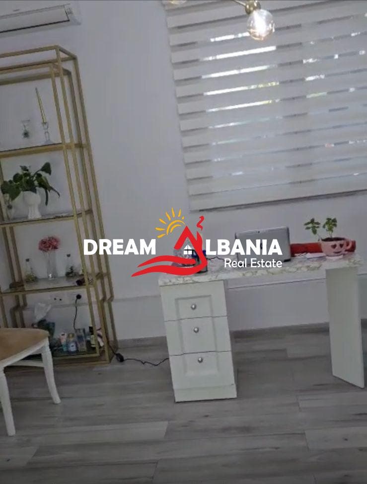 Zyre me qera ne zonen e Myslym Shyrit prane Albtelecomit ne Tirane (ID 4261367) 2