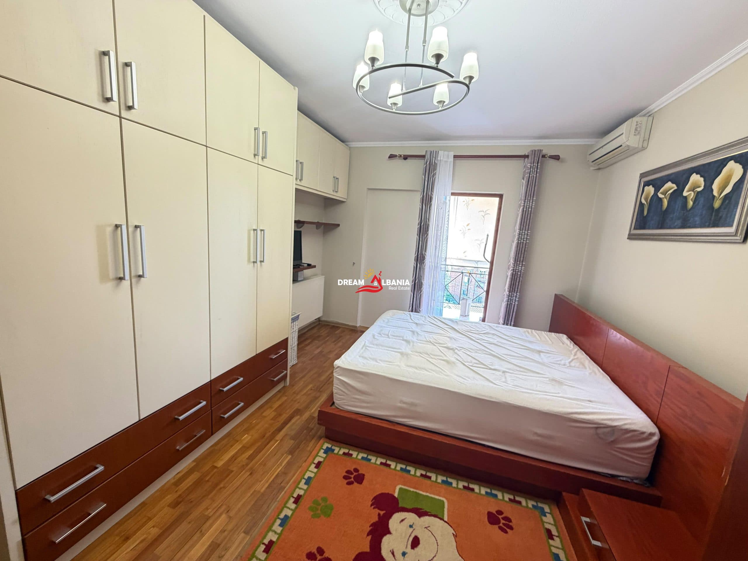 Jepet Apartament 2+1+2 me qera Tek Rruga e Barikadave, prane hotel Areela (ID 42215634) 3