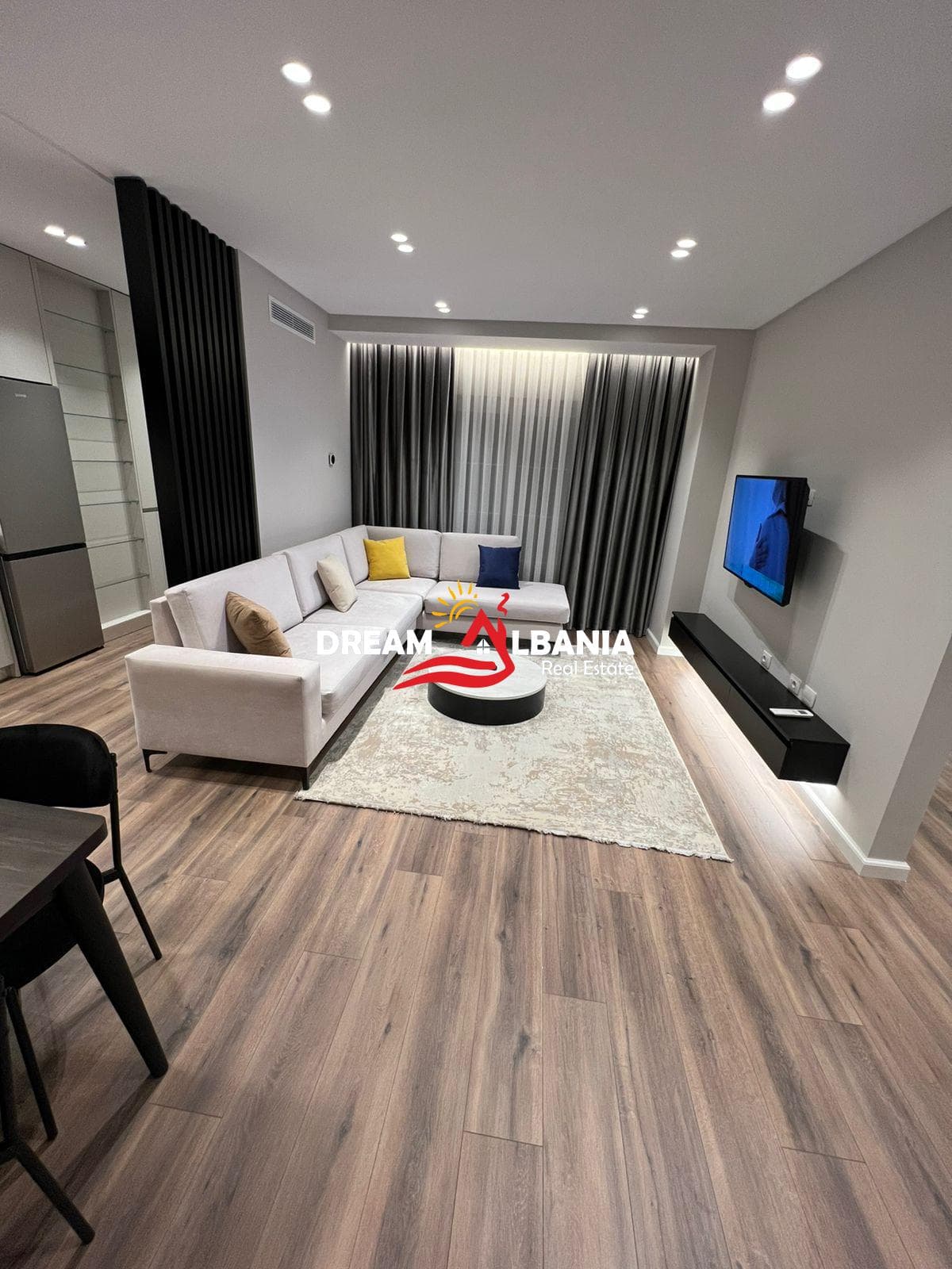 Apartament 2+1 me qera tek Fusha Aviacionit prane “Oslo Bar” ne Tirane (ID 42214354)