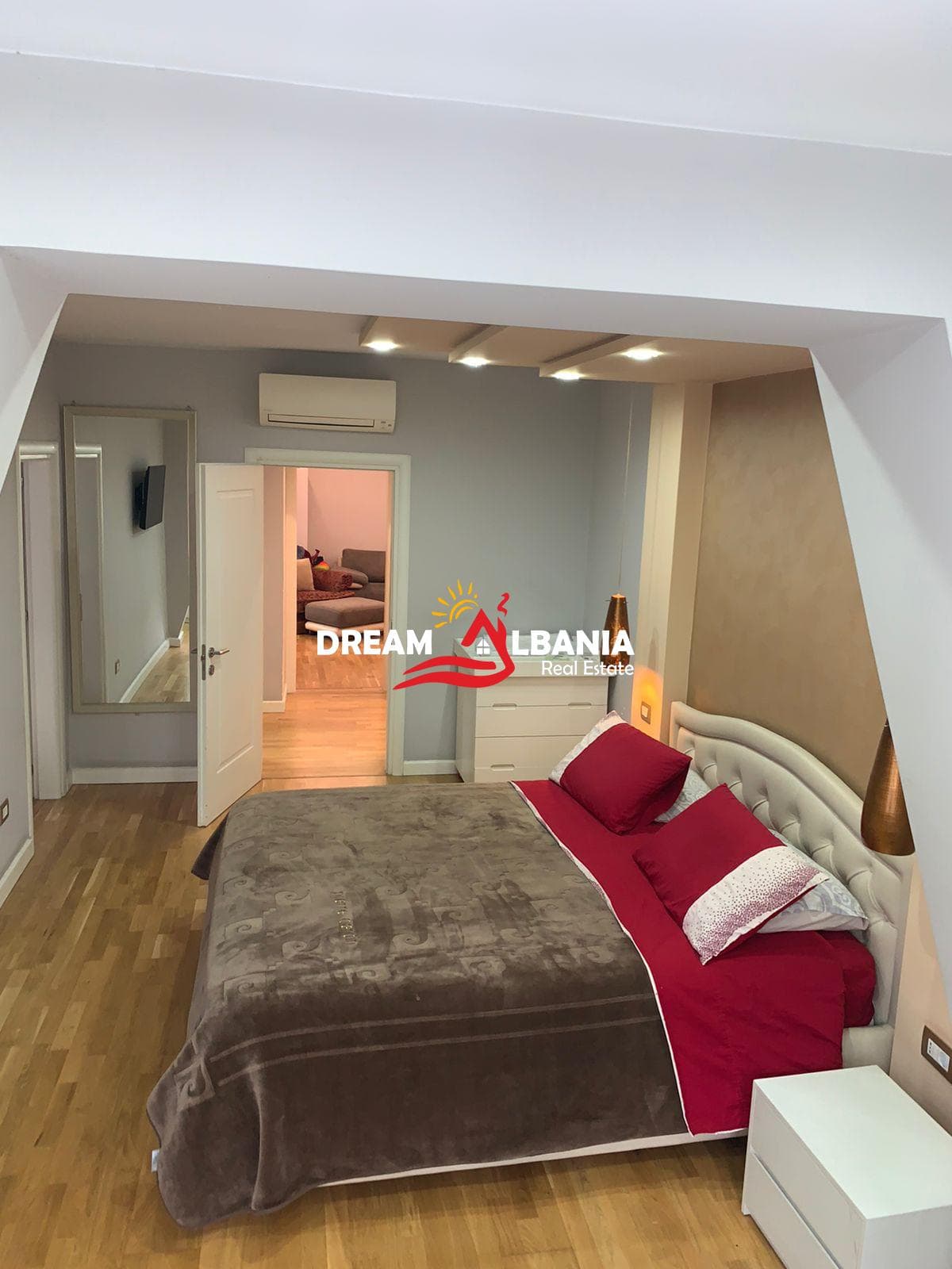 Apartament 2+1 me qera me kuzhine me vehte ne Qender Tiranes (ID 4229252) 4