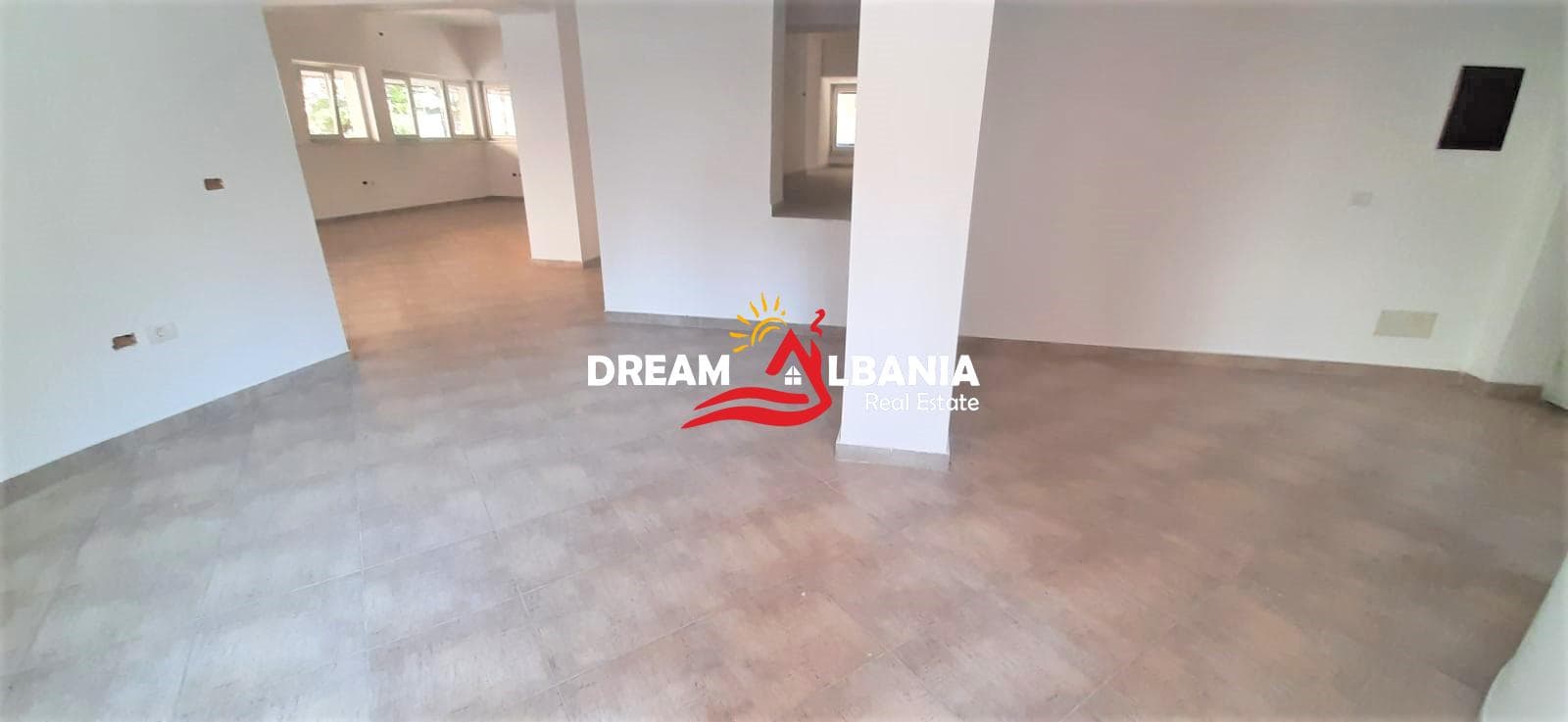 Zyre/ambient me qera ne rrugen Myslym Shyri ne afersi te Karburant Kastrati ne Tirane (ID 4261780) 4