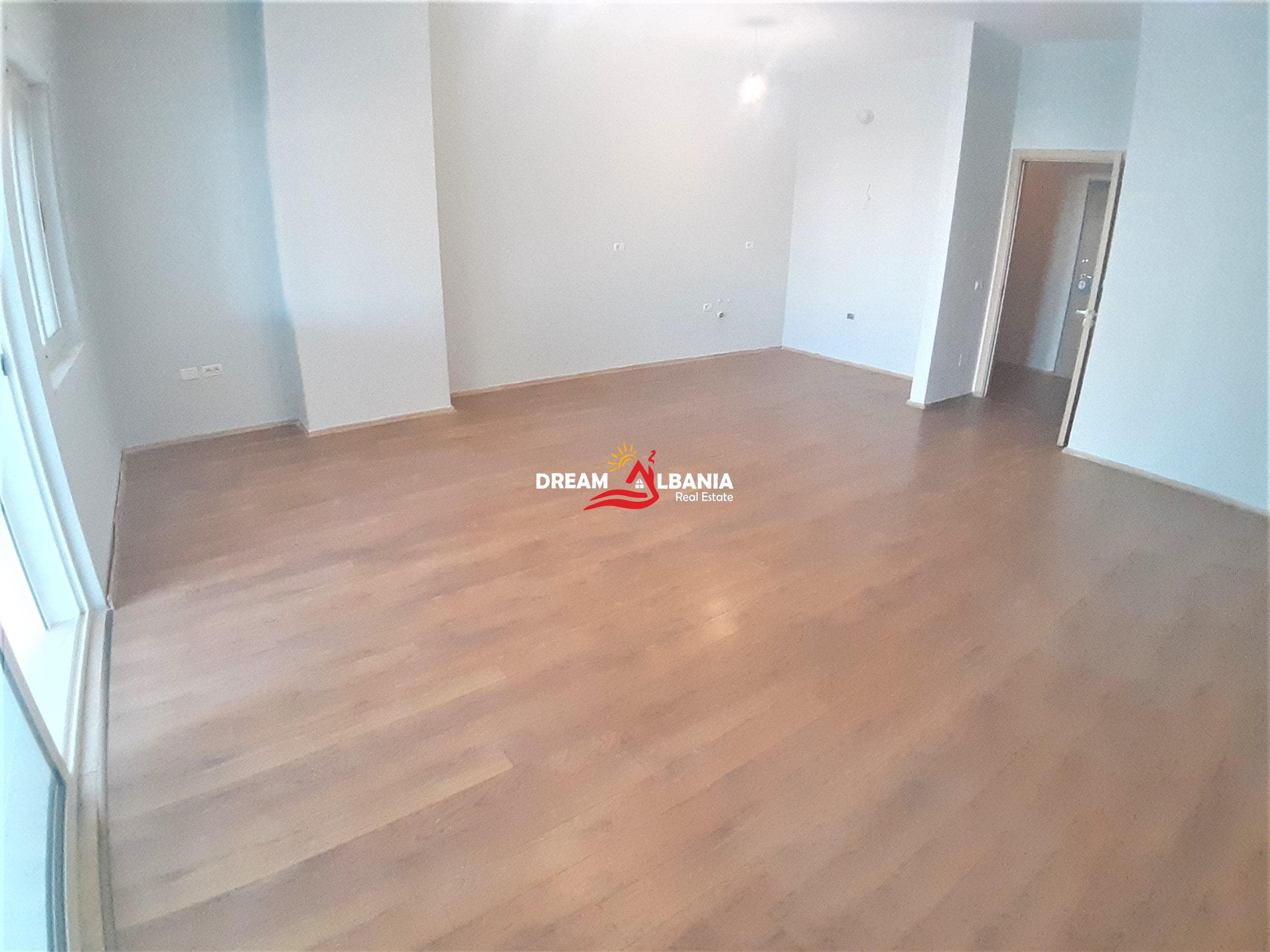 Apartament 3+1 i pershtatshem edhe per zyre ne shitje tek kompleksi Panorama prane Shkolles Harry Fultz ne Tirane (ID 4131165)